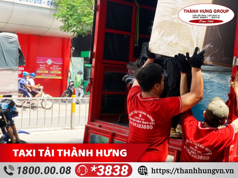 Cho thuê xe tải chở hàng kèm theo dịch vụ bốc xếp hỗ trợ