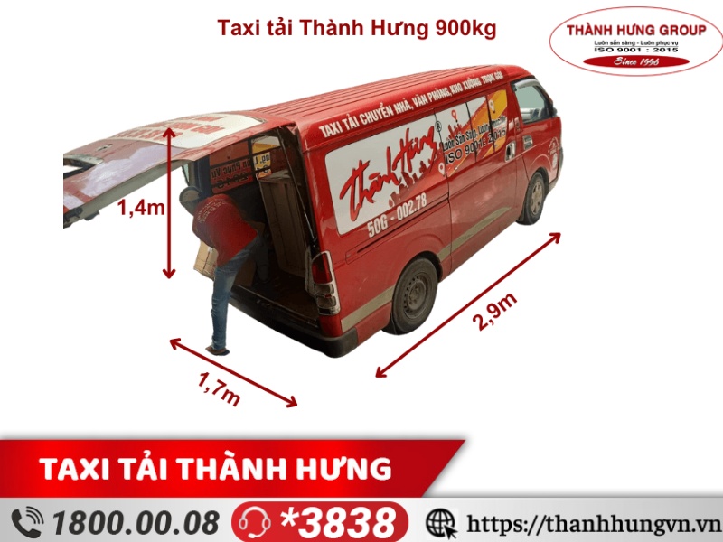 Cho thuê xe tải Quận 2 TOYOTA HIACE 900kg, kích thước 2,9m x 1,7m x 1,4m, thùng kín