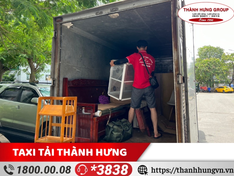 Cho thuê xe tải Quận 3 chở hàng kèm bưng bê, khuân vác